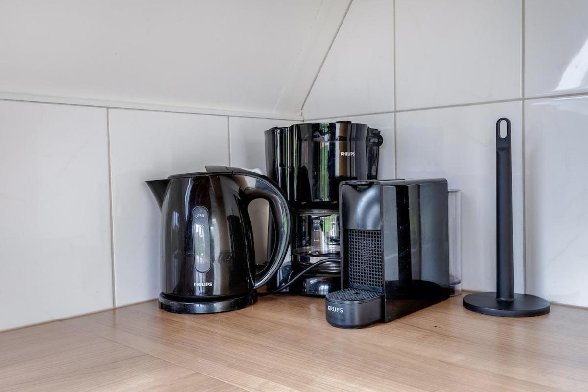 Holiday home Gekraagde Roodstaart I Met Fijne Groene Tuin Zwiggelte