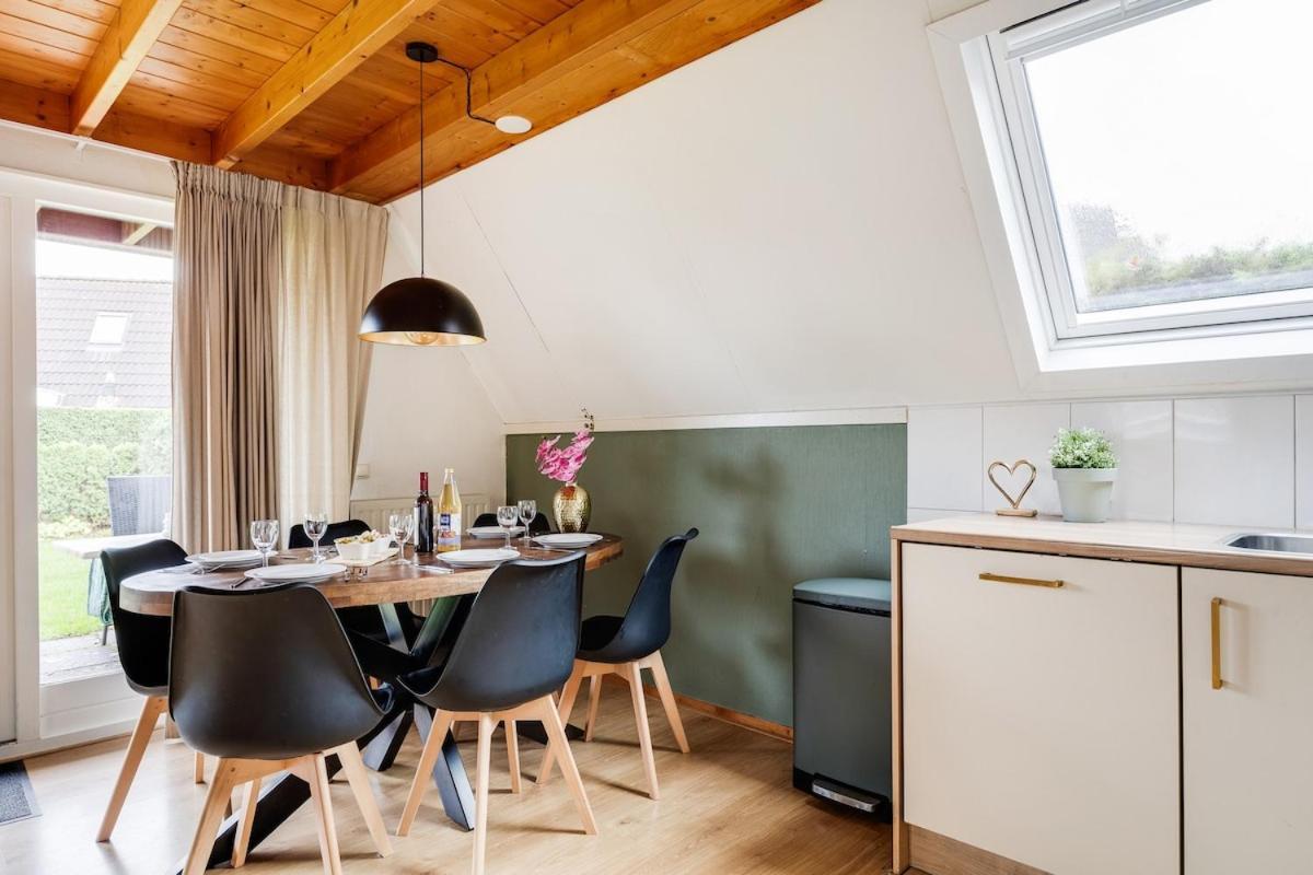Gekraagde Roodstaart I Met Fijne Groene Tuin Holiday home *